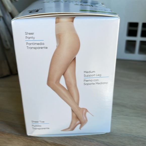 Legs, sheer energy compression sheer tights with medium support leg - Picture 7 of 7